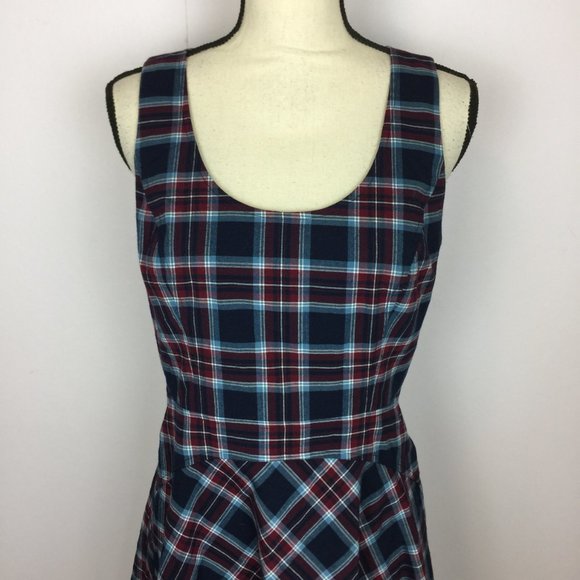 Donna Morgan Fit & Flare Crepe Dress Sz 8 Womans Navy Red Plaid Sleeveless - Picture 7 of 13